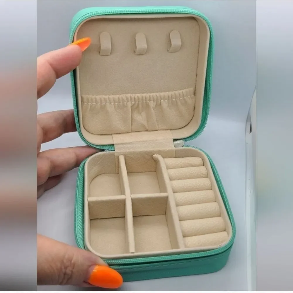 Boutique soft mint